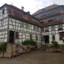 Die Lenus GmbH macht ihren Teamausflug zum  Weingut der Familie Huller. Im Anschluß stand noch ein Workshop im Fokus der fünf Lenus-Werte.