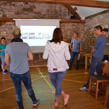 Die Lenus GmbH macht ihren Teamausflug zum  Weingut der Familie Huller. Im Anschluß stand noch ein Workshop im Fokus der fünf Lenus-Werte.