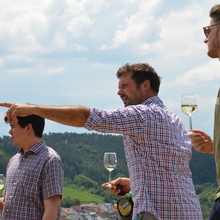 Die Lenus GmbH macht ihren Teamausflug zum  Weingut der Familie Huller. Im Anschluß stand noch ein Workshop im Fokus der fünf Lenus-Werte.