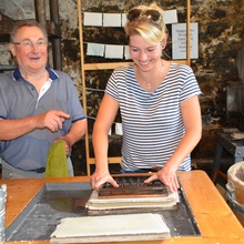 Die Lenus GmbH macht ihren Teamausflug zum  Weingut der Familie Huller. Im Anschluß stand noch ein Workshop im Fokus der fünf Lenus-Werte.