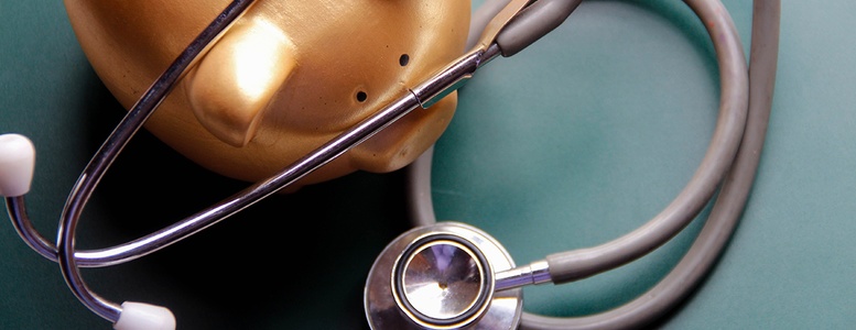 Seit 2016 wird die Mengensteuerung unter dem Krankenhausstrukturgesetz neu geregelt und soll mit dem 2017 in Kraft tretenden Fixkostendegressionsabschlag weiter reguliert werden. Lesen Sie hierim Detail, was hinter dem Fixkostendegressionsabschlag steckt.
